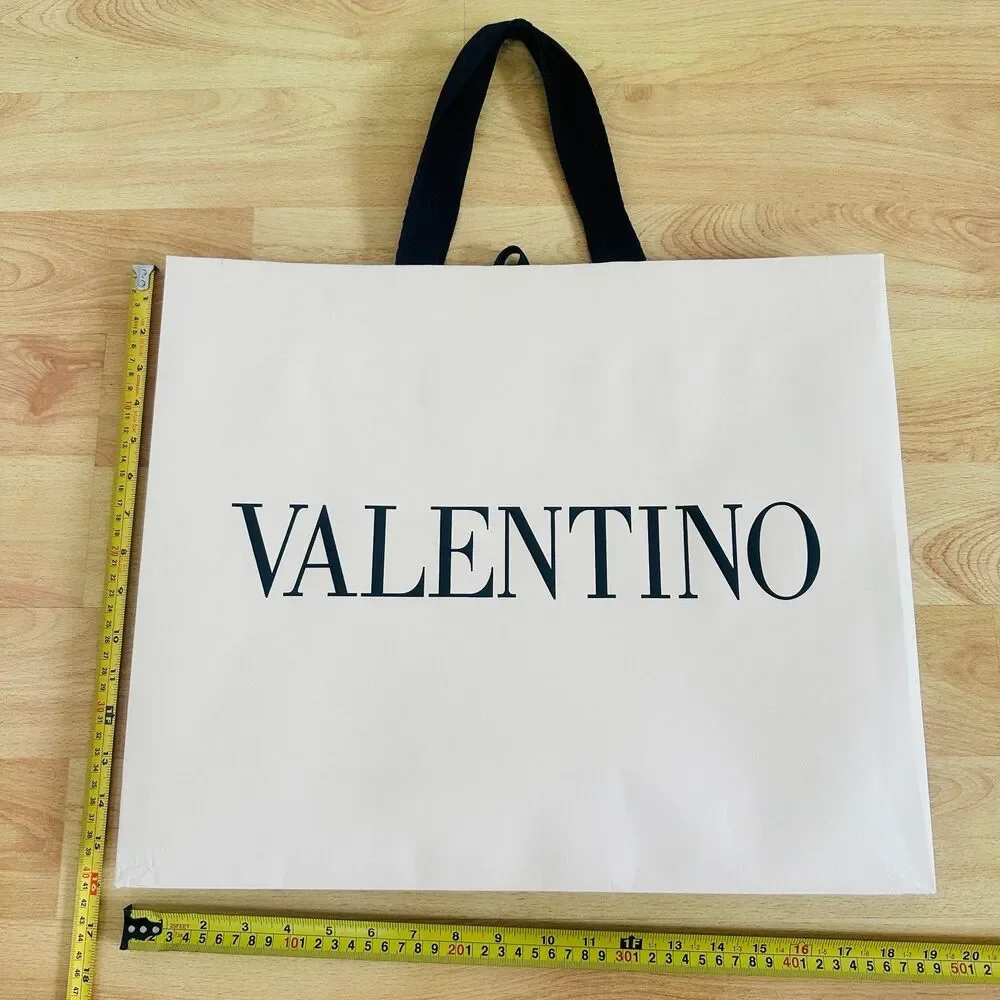 Valentino paper shopping